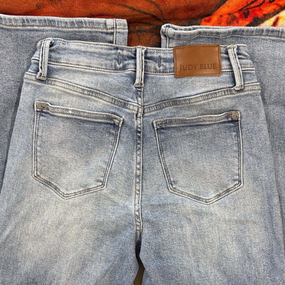 Judy Blue Wide Jeans - Picture 7 of 8